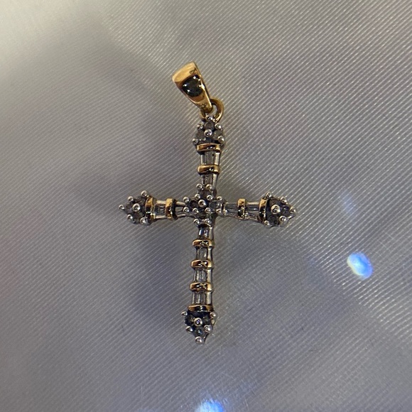 10K YELLOW AND WHITE GOLD diamond cross pendant REAL GOLD ✝️ - Picture 9 of 16
